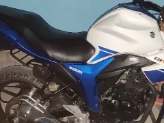 Suzuki Gixxer Dual Disc Dual Tone